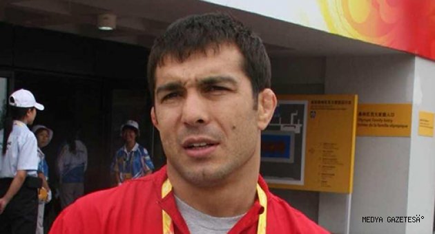 ŞAMPİYON GÜREŞÇİ ŞEREF EROĞLU FAİR-PLAY ÜNİVERSİTELER KERVANI’NDA