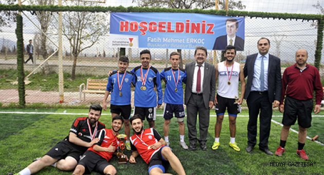ŞAMPİYON RASİM ÖZDENÖREN HALK KÜTÜPHANESİ