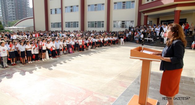 SANKO OKULLARI 2017-2018 EĞİTİM-ÖĞETİM YILINA TÖRENLE BAŞLADI