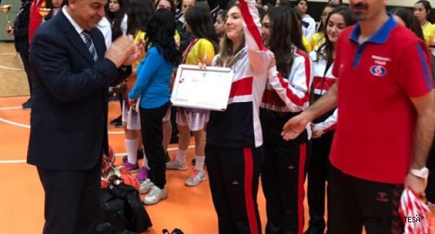 SANKO OKULLARI GENÇ KIZLAR BASKETBOL TAKIMI İL BİRİNCİSİ OLDU