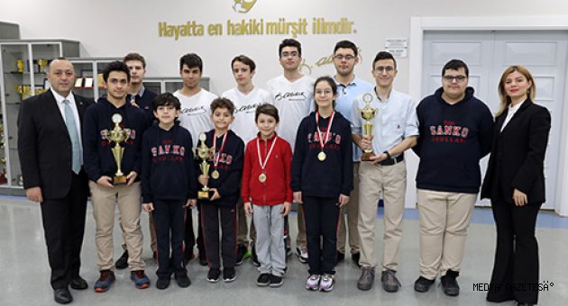 SANKO OKULLARI SATRANÇTA BİRİNCİLİKLERİ KİMSEYE BIRAKMADI