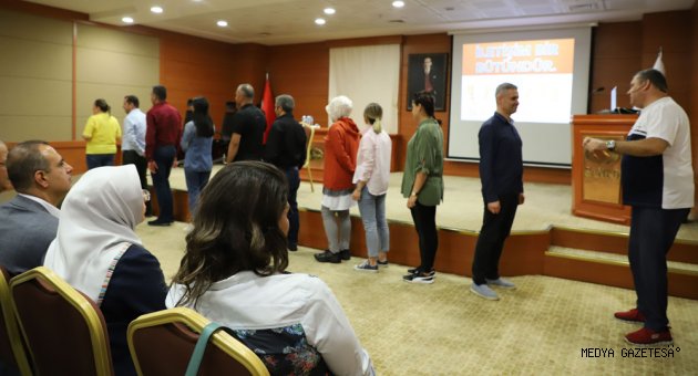 SANKO ÜNİVERSİTESİ HASTANESİ’NDE GÜLÜMSEME EĞİTİMİ VERİLDİ