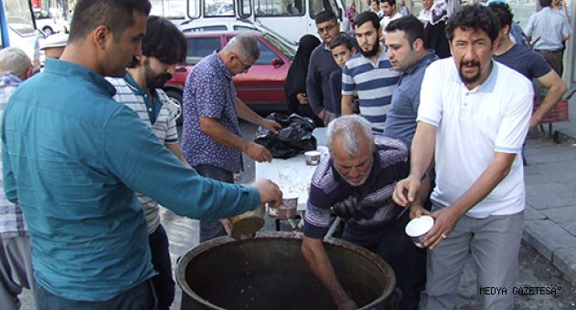 Sarayaltı Esnaflarından 4. Aşure Etkinliği