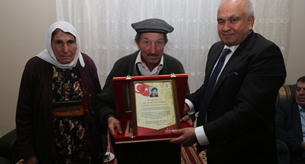 ŞEHİT AİLESİ ZİYARETLERİ DEVAM EDİYOR