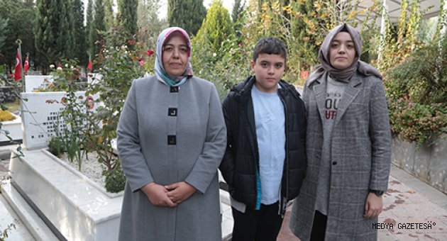 Şehit polis memuru Ahmet Çiftaslan mezarı başında anıldı