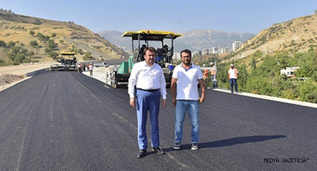 ŞEHRE VİZYON KATACAK OLAN SÜMBÜLLÜ BULVARI’NDA ASFALT ÇALIŞMALARI BAŞLADI