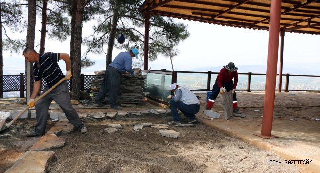Seyir terasında bakım çalışmaları başladı