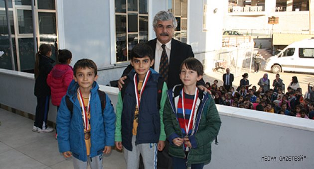 SİMYA EĞİTİM KURUMLARINDA GELENEKSELLEŞEN GÜZELLİK…