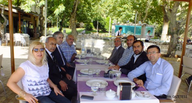 SİYASET RUHUMDA YOK!