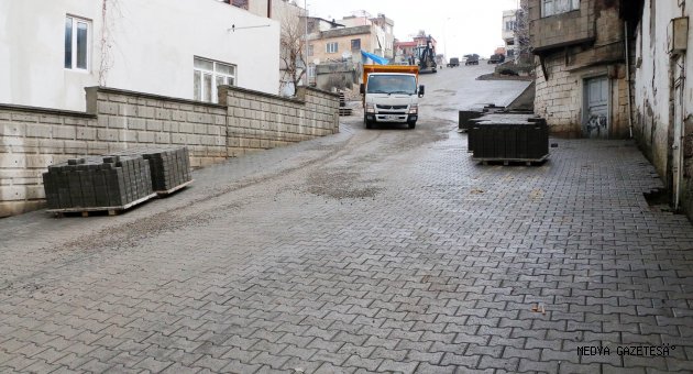 Sokaklara Parke Döşeniyor