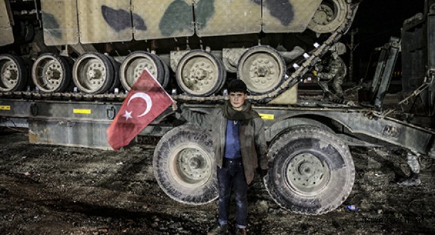 Suriye sınırına askeri sevkiyat sürüyor