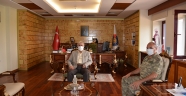 2. Zırhlı Tugay Komutanlığı Kurmay Başkanı Kurmay Albay Alptan Ulutaş’tan Rektör Can’a Veda Ziyareti