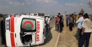 Adana'da ambulansla otomobil çarpıştı: 5 yaralı