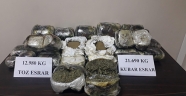 Adana'da otomobilinde 34 kilo 670 gram esrar bulunan sürücü tutuklandı