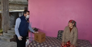 Adana'da sağanaktan etkilenen vatandaşlara gıda kolisi desteği