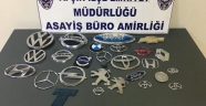 Afşin'de otomobil amblemleri çalan 2 şüpheli yakalandı