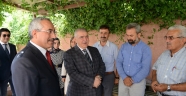 Aileleri ile Bir Araya Geldi