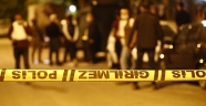 Antalya'da evin odasına kendisini kilitleyen silahlı kişi, polis ekiplerince ikna edildi