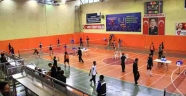 BADMİNTON GRUP MÜSABAKALARI İLİMİZDE BAŞLADI
