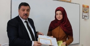 Başkan Çeleğen Öğrencilere Karne Dağıttı