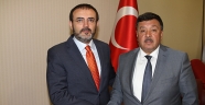 BAŞKAN ÇELEĞEN VE BERABERİNDEKİ HEYET ÜNAL’A HAYIRLI OLSUN ZİYARETİNDE BULUNDU.