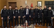 BAŞKAN ERKOÇ: “GÜREŞÇİLERİMİZDEN OLİMPİYAT ŞAMPİYONLUĞU BEKLİYORUZ”