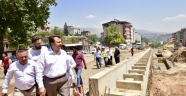 BAŞKAN ERKOÇ’TAN KARAMANLI KÖPRÜLÜ KAVŞAĞINDA İNCELEME