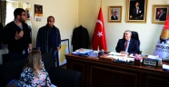 BAŞKAN MAHÇİÇEK’TEN ROMANYALI ÖĞRENCİLERE DEMOKRASİ DERSİ