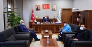 BAŞKAN OKAY’DAN DUYARLI TEMİZLİK PERSONELİNE ÖDÜL