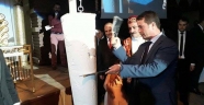 BAŞKAN OKUMUŞ DÜĞÜNDE DONDURMA KESTİ