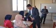 BAŞKAN OKUMUŞ, ÖĞRENCİLERİN KARNE SEVİNCİNİ PAYLAŞTI