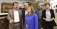 BAŞKANLAR DEMİR DÖVDÜ