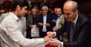 -BELEDİYE BAŞKANI ASKERE GİDECEK GENÇERE KINA YAKTI