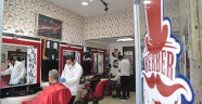Berber, kuaför ve güzelik salonları yeniden faaliyete geçti