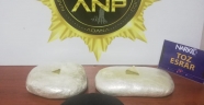 Berelerinde 1 kilogram esrar saklayan iki yolcu yakalandı