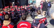 BÜYÜKŞEHİR İTFAİYESİ MİNİK KAHRAMANLARI AĞIRLADI