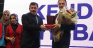 DR. ENDER SARAÇ GENÇLERE “KENDİNE İYİ BAK” DEDİ