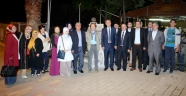 DÜZGÜN, KIRAATHANE SOHBETİNDE SEVENLERİYLE BULUŞTU