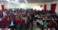 EKİNÖZÜN'de PAMUK PRENSES VE YEDİ CÜCELER TİYATROSU