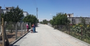 ELBİSTAN’IN MAHALLELERİNE BETON PARKE DÖŞENİYOR