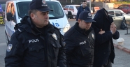 Emekli öğretmenin düşürdüğü çantayı çalan zanlı yakalandı
