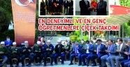 EN DENEYİMLİ VE EN GENÇ ÖĞRETMENLERE ÇİÇEK TAKDİMİ