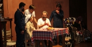 ERDEMLİ TİYATROYU SEVDİ