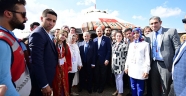 ERDOĞAN, ONİKİŞUBAT BELEDİYESİ ÇADIRINI ZİYARET ETTİ