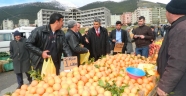 Fehmi Kiraz Pazarcı Esnafı ile Kucaklaştı.