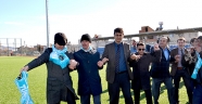 FUTBOLDA KARDEŞLİK ÖRNEĞİ GÖSTERDİLER.
