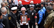 Hakkari'de şehit düşen sözleşmeli er Kaplan son yolculuğuna uğurlandı