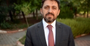 Huzurevinde müzikle hayata tutunan gitarist, şarkılarıyla arkadaşlarına da moral veriyor
