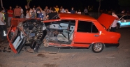 İkiye bölünen otomobilden sağ kurtuldu