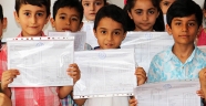 -İLKOKUL BİRİNCİ SINIFLARIN KARNE SEVİNCİ